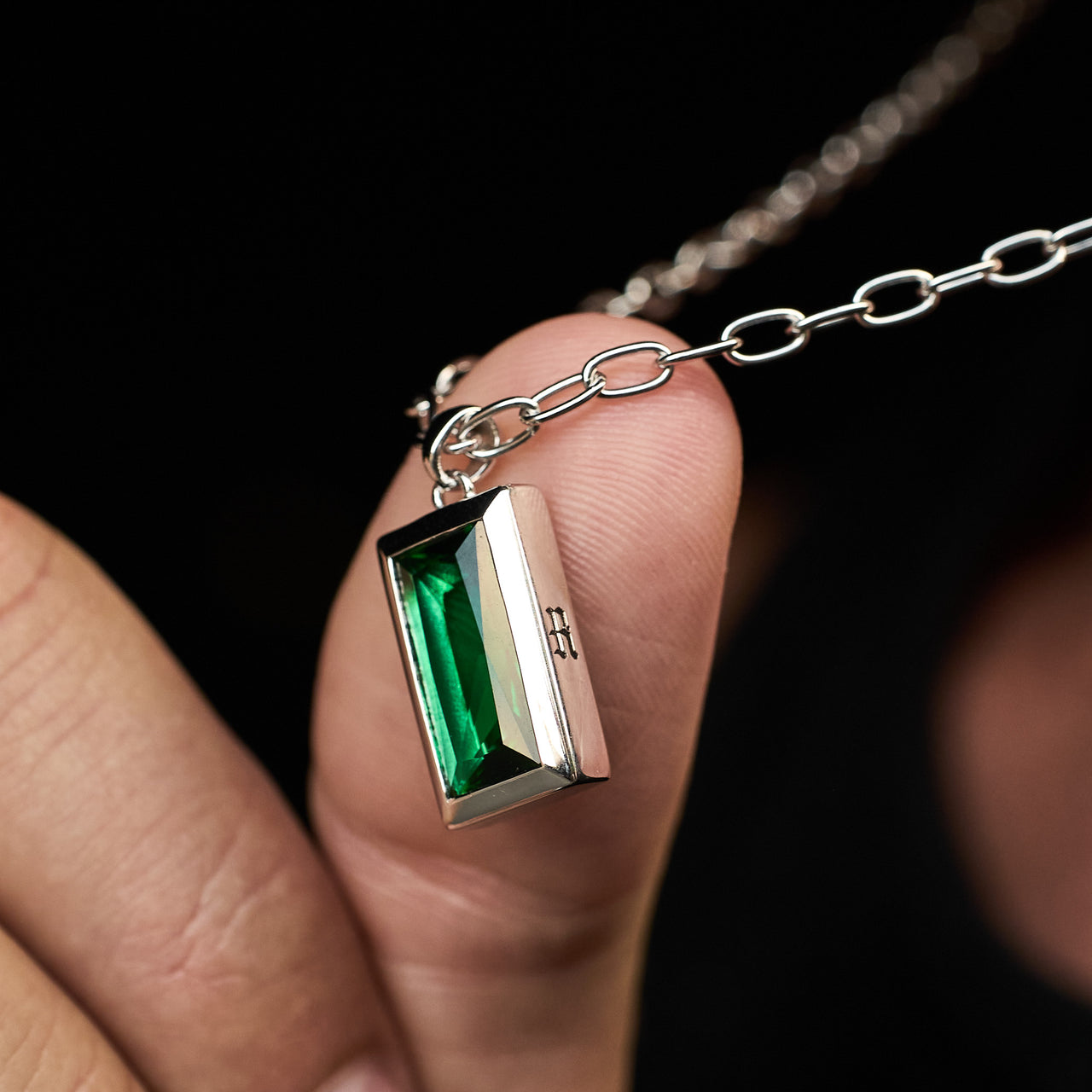 Sona Pendant | Emerald