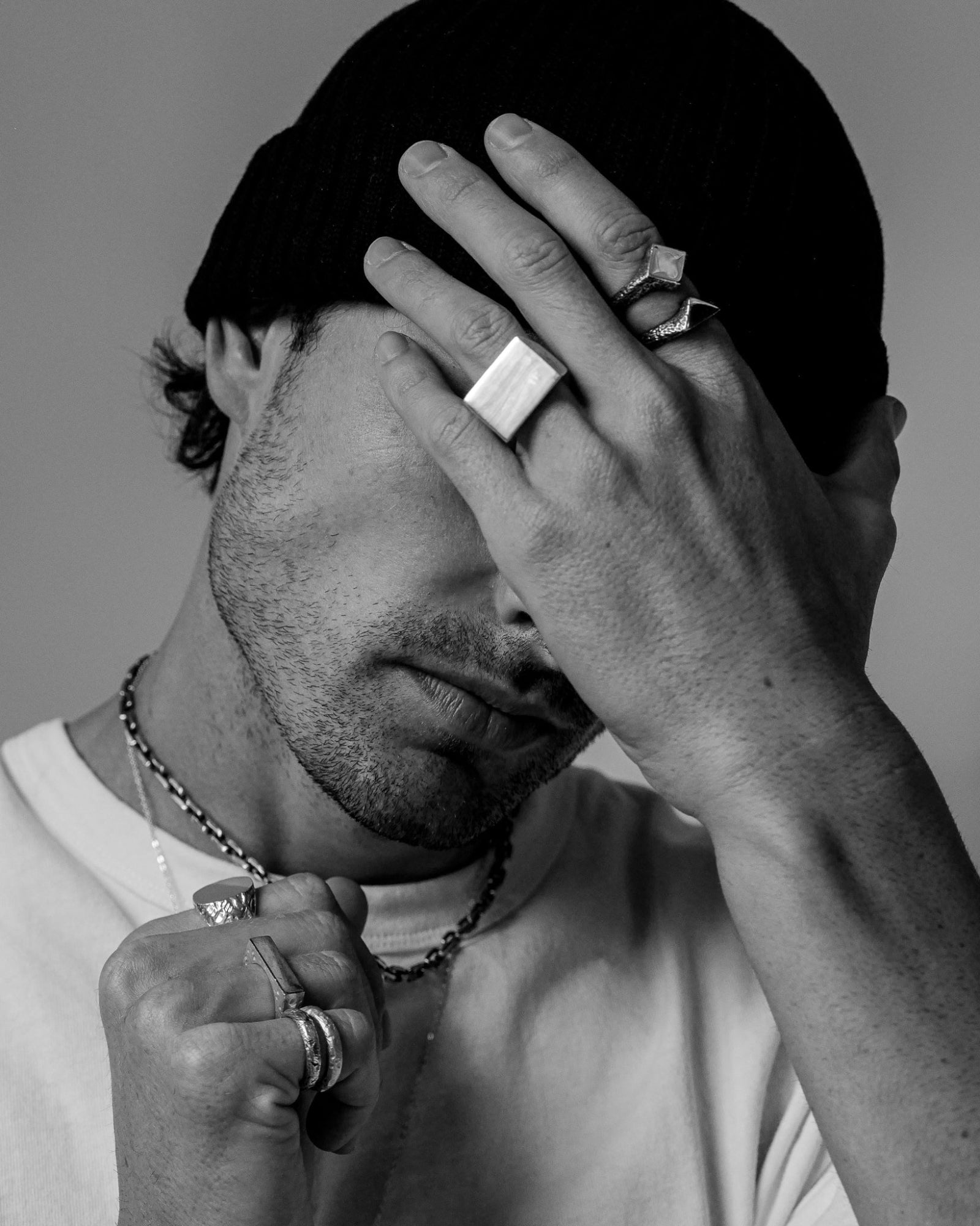 Mickey 3.0 ring worn on a model's hand